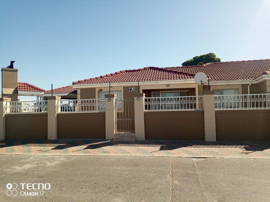 3 Bedroom Property for Sale in Electric City Western Cape